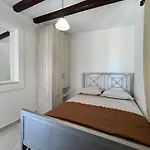 Eleni's كارباثوس